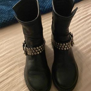 Steve Madden Leather Boots, pre owned